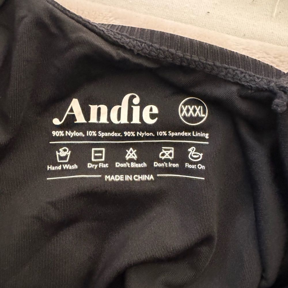 Andie Women's Black Top - Picture 4 of 5